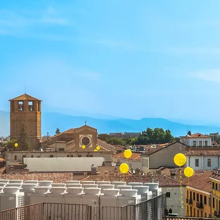 Apartament Luminosissimo Attico Con Vista Panoramica Su Udine