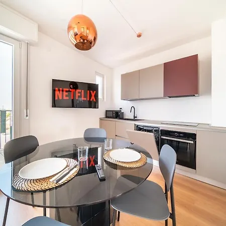 Luminosissimo Attico Con Vista Panoramica Su * Udine